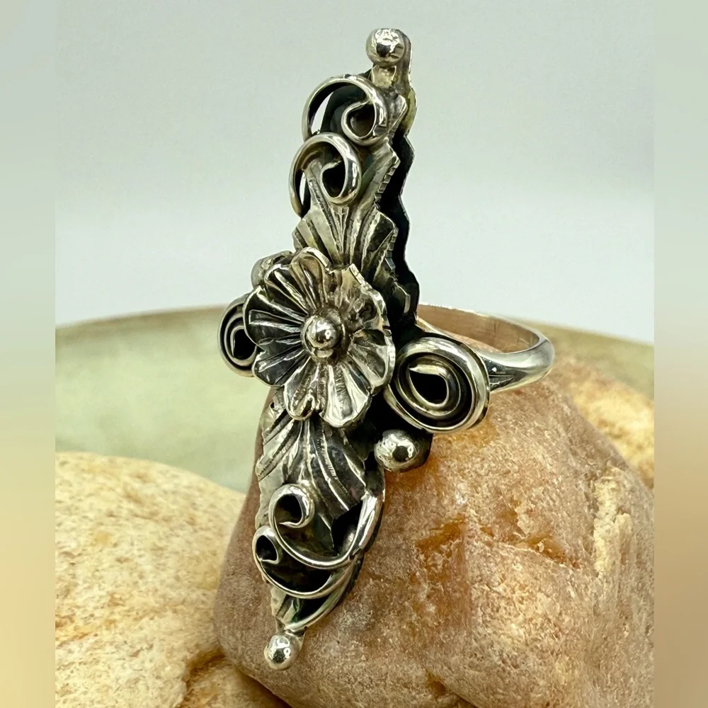 Native American 925 Floral Leaf Statement Ring by Harry B. Yazzie – NWOT